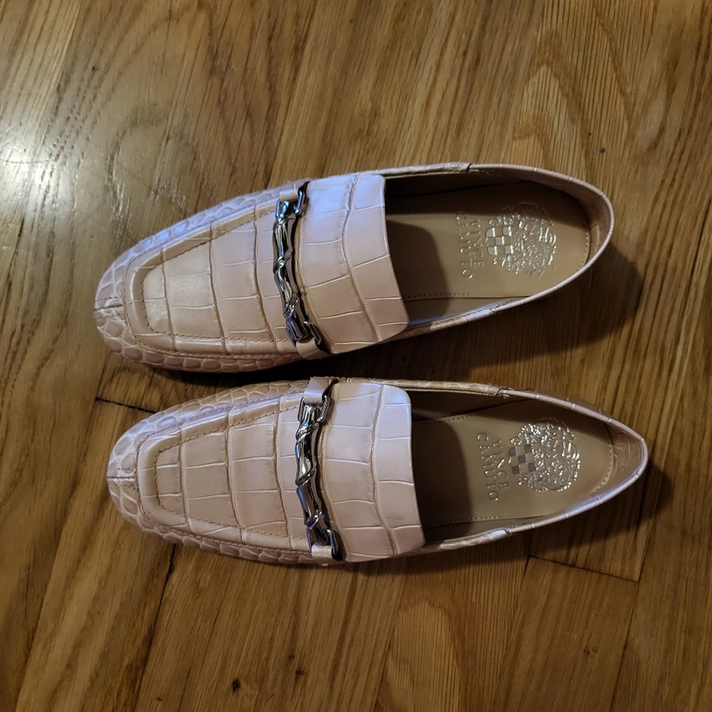 Vince Camuto nude croc loafers